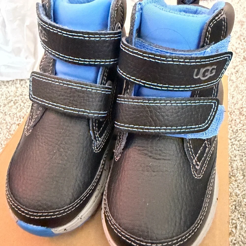 UGG Kids Brown and Blue Hook-and-Loop Winter Boots